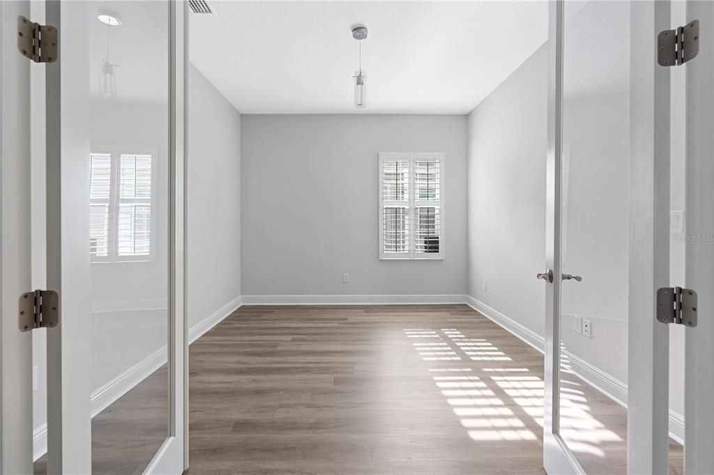 En Venta: $489,000 (3 camas, 3 baños, 2142 Pies cuadrados)