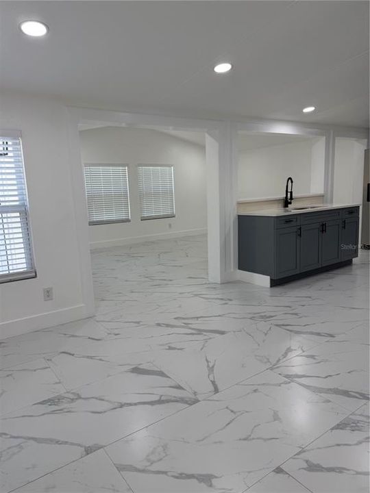 En Venta: $320,000 (3 camas, 2 baños, 1722 Pies cuadrados)