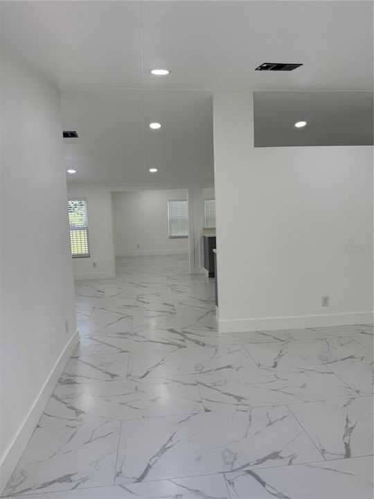 En Venta: $320,000 (3 camas, 2 baños, 1722 Pies cuadrados)