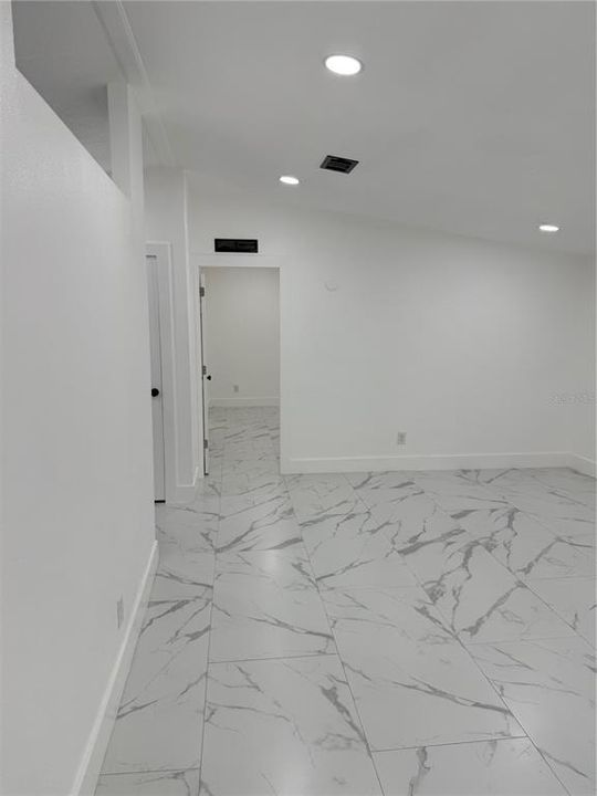 En Venta: $320,000 (3 camas, 2 baños, 1722 Pies cuadrados)