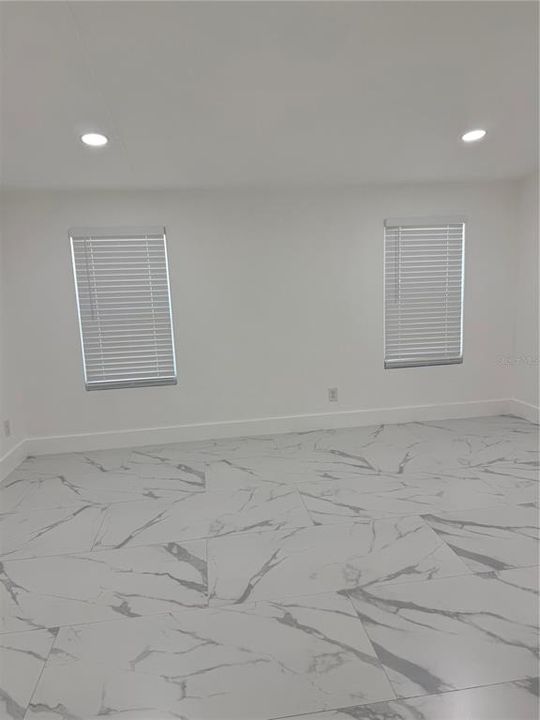 En Venta: $320,000 (3 camas, 2 baños, 1722 Pies cuadrados)