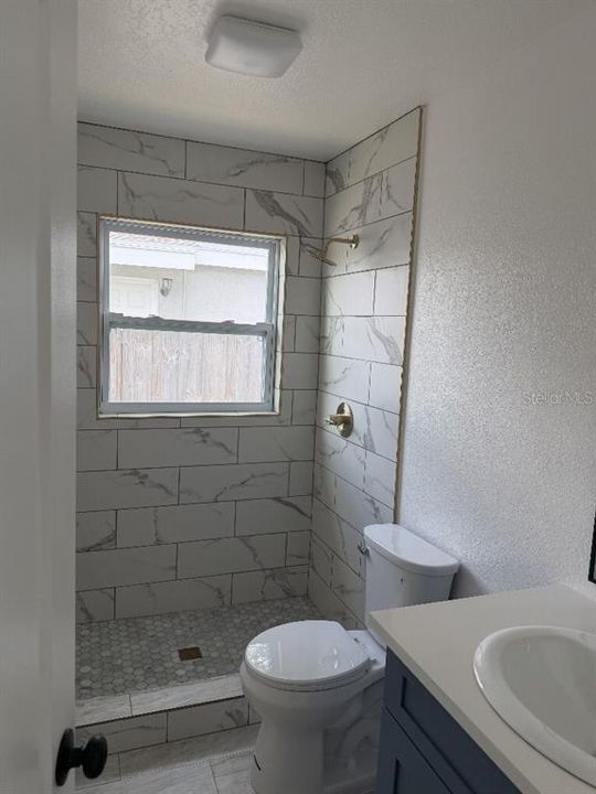 На продажу: $395,000 (3 спален, 1 ванн, 1200 Квадратных фут)