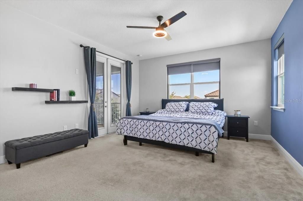 En Venta: $859,990 (4 camas, 3 baños, 2935 Pies cuadrados)