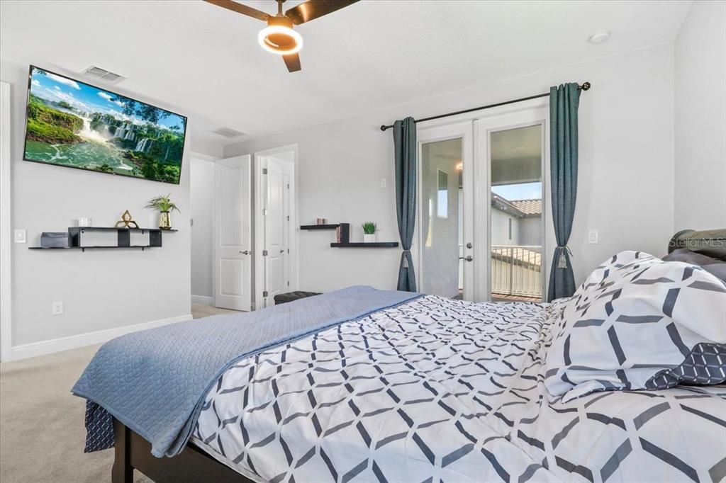 En Venta: $859,990 (4 camas, 3 baños, 2935 Pies cuadrados)