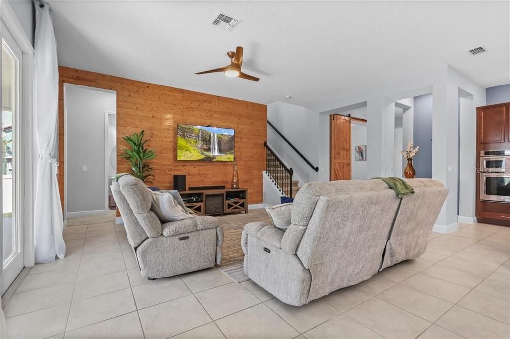En Venta: $859,990 (4 camas, 3 baños, 2935 Pies cuadrados)