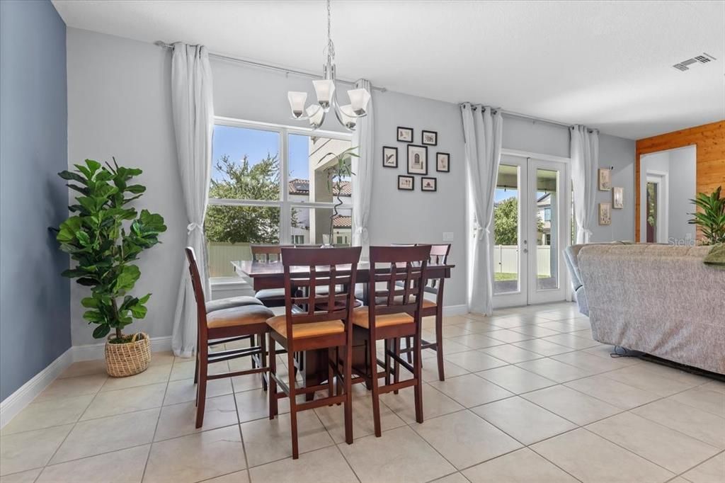 En Venta: $859,990 (4 camas, 3 baños, 2935 Pies cuadrados)