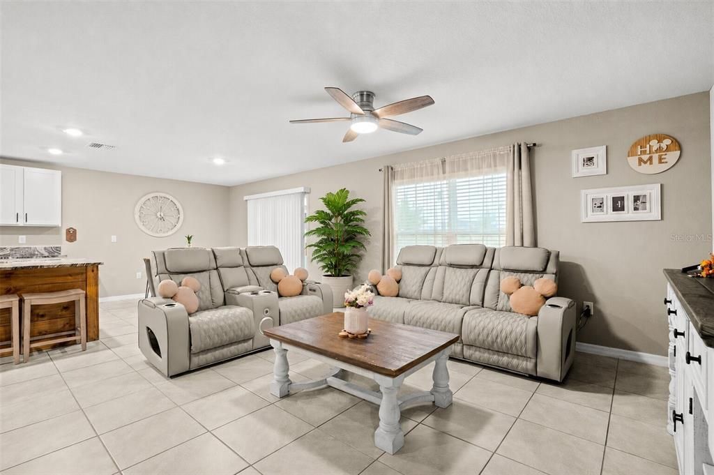 For Sale: $369,900 (5 beds, 3 baths, 2674 Square Feet)