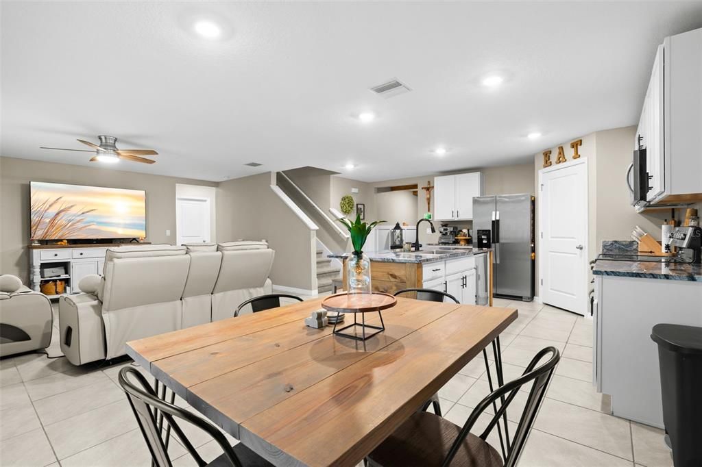 For Sale: $369,900 (5 beds, 3 baths, 2674 Square Feet)