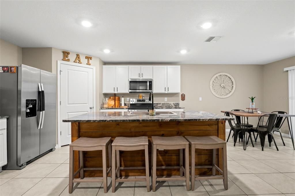 For Sale: $369,900 (5 beds, 3 baths, 2674 Square Feet)