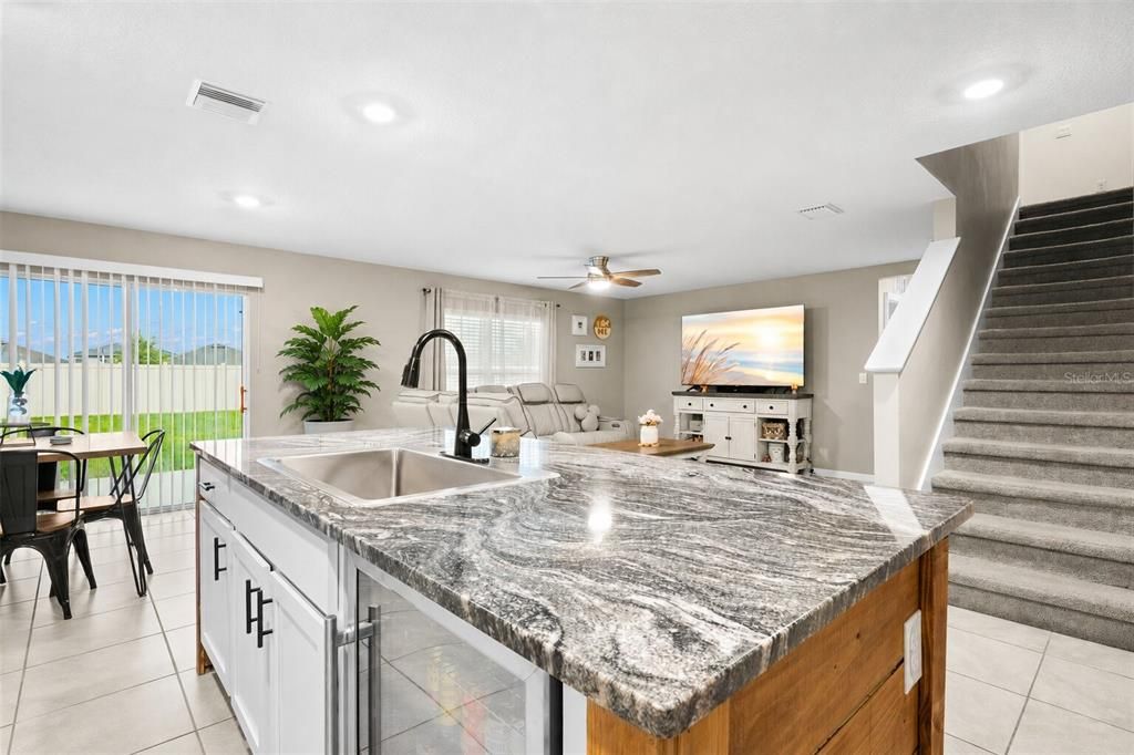 For Sale: $369,900 (5 beds, 3 baths, 2674 Square Feet)