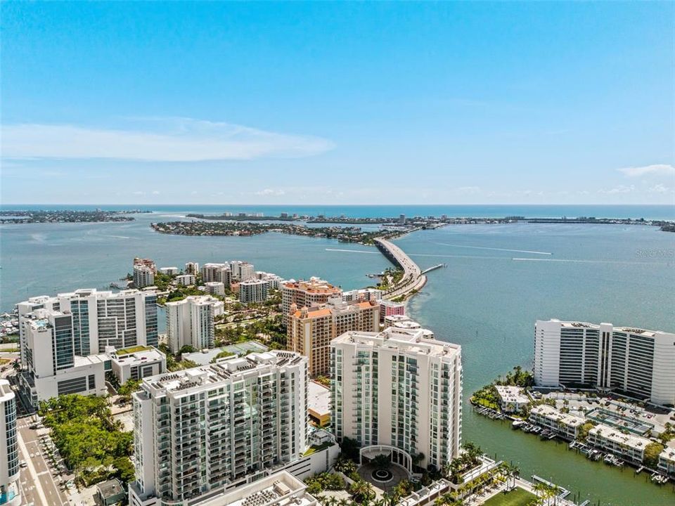 На продажу: $1,499,999 (2 спален, 3 ванн, 1869 Квадратных фут)