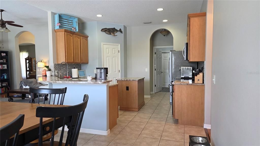 En Venta: $417,500 (3 camas, 2 baños, 2056 Pies cuadrados)