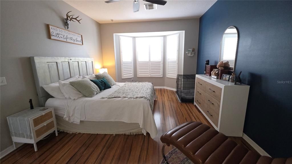 En Venta: $417,500 (3 camas, 2 baños, 2056 Pies cuadrados)
