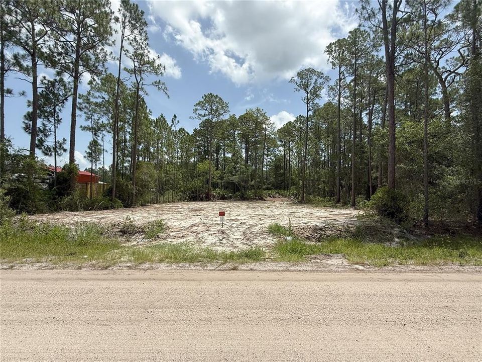 En Venta: $55,000 (1.04 acres)