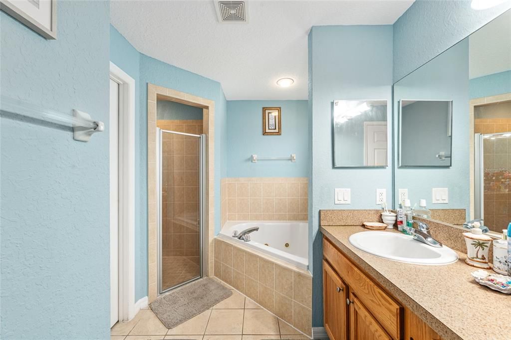 На продажу: $279,900 (3 спален, 2 ванн, 1725 Квадратных фут)