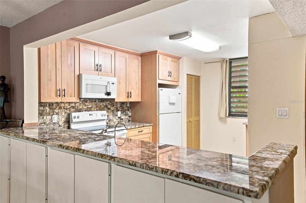 En Venta: $235,000 (3 camas, 2 baños, 1468 Pies cuadrados)