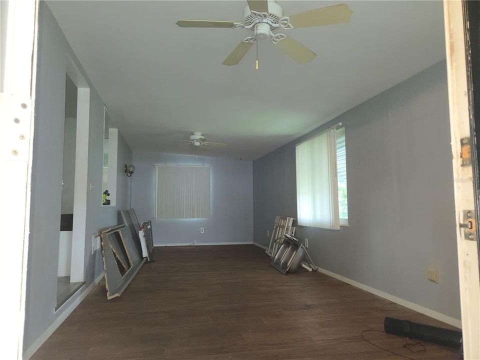For Sale: $120,000 (2 beds, 2 baths, 1318 Square Feet)