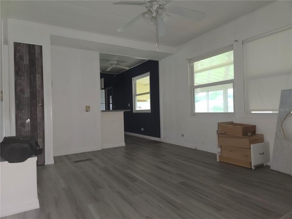 For Sale: $120,000 (2 beds, 2 baths, 1318 Square Feet)