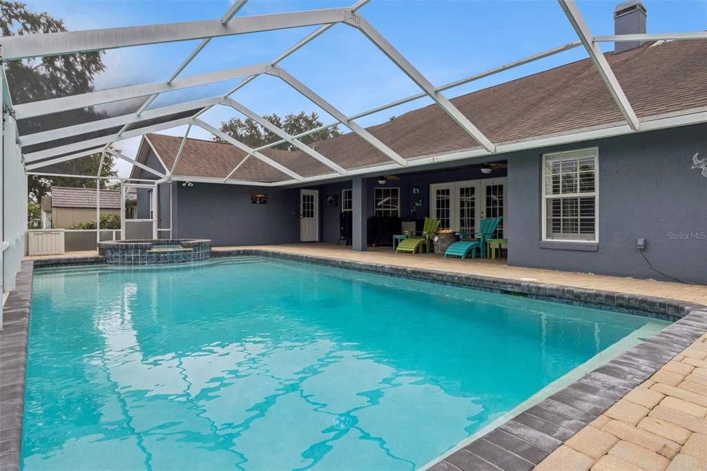 Activo con contrato: $499,000 (3 camas, 2 baños, 1965 Pies cuadrados)