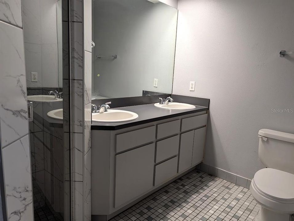 En Renta: $2,450 (3 camas, 3 baños, 1800 Pies cuadrados)