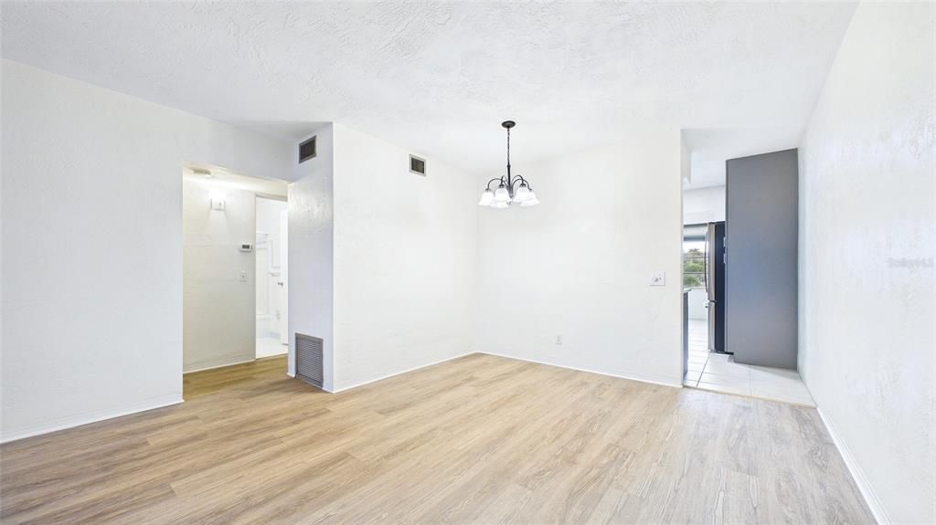 En Venta: $160,000 (2 camas, 2 baños, 1100 Pies cuadrados)