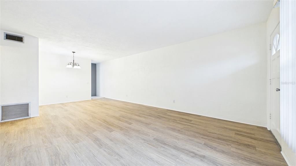 En Venta: $160,000 (2 camas, 2 baños, 1100 Pies cuadrados)