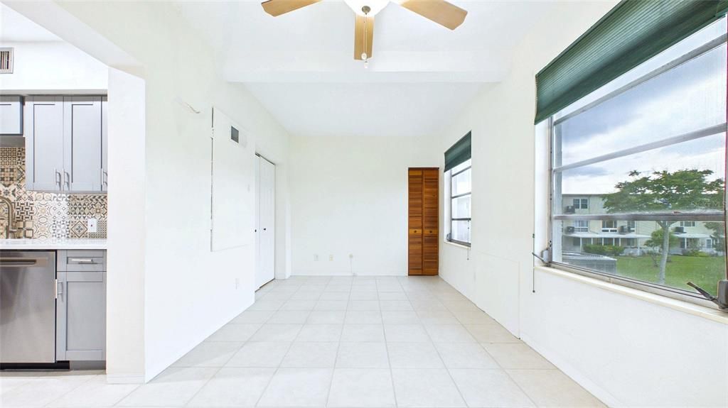 En Venta: $160,000 (2 camas, 2 baños, 1100 Pies cuadrados)
