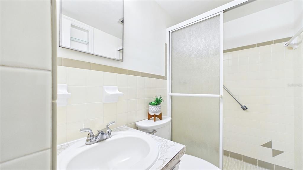 En Venta: $160,000 (2 camas, 2 baños, 1100 Pies cuadrados)