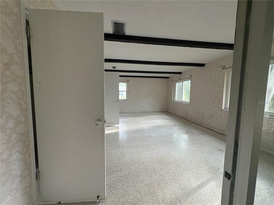 En Venta: $176,000 (3 camas, 2 baños, 1762 Pies cuadrados)