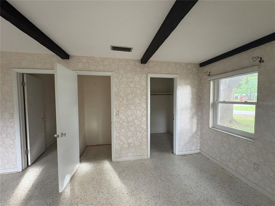 En Venta: $176,000 (3 camas, 2 baños, 1762 Pies cuadrados)