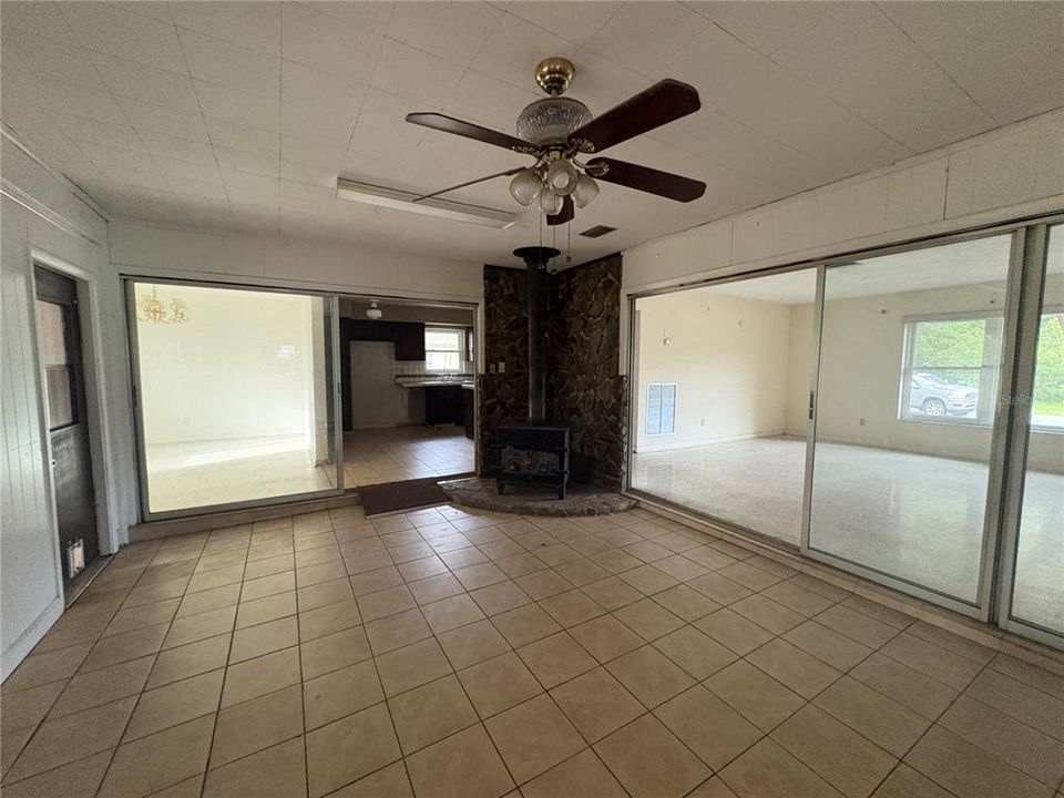 En Venta: $176,000 (3 camas, 2 baños, 1762 Pies cuadrados)