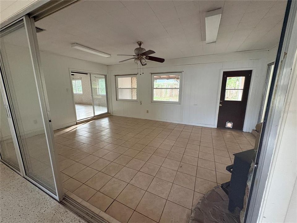 En Venta: $176,000 (3 camas, 2 baños, 1762 Pies cuadrados)
