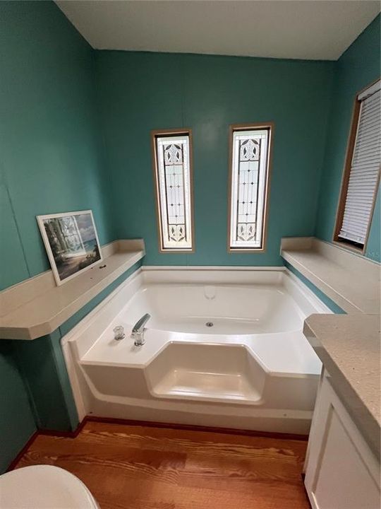 На продажу: $69,999 (2 спален, 2 ванн, 1709 Квадратных фут)