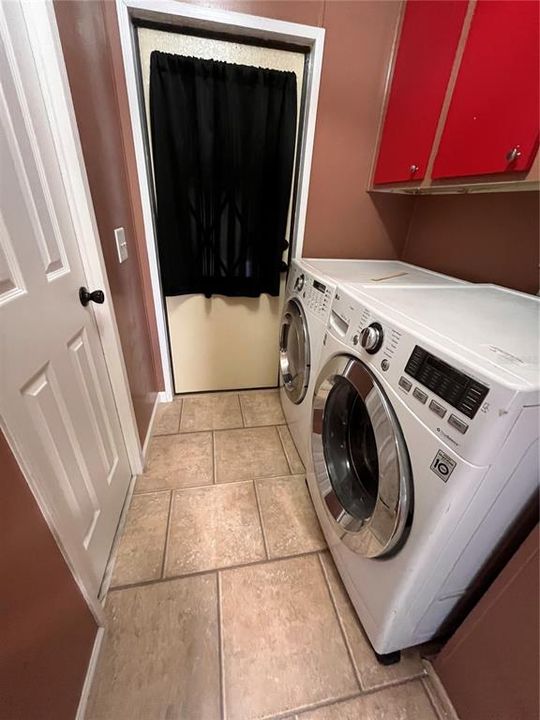 На продажу: $69,999 (2 спален, 2 ванн, 1709 Квадратных фут)