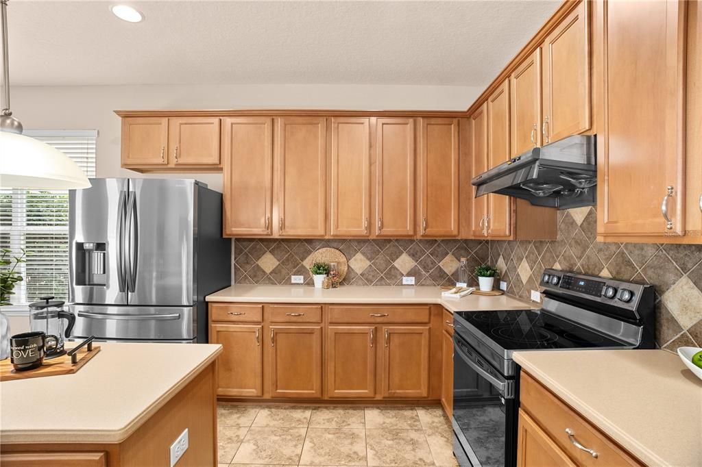 En Venta: $629,000 (4 camas, 3 baños, 3195 Pies cuadrados)