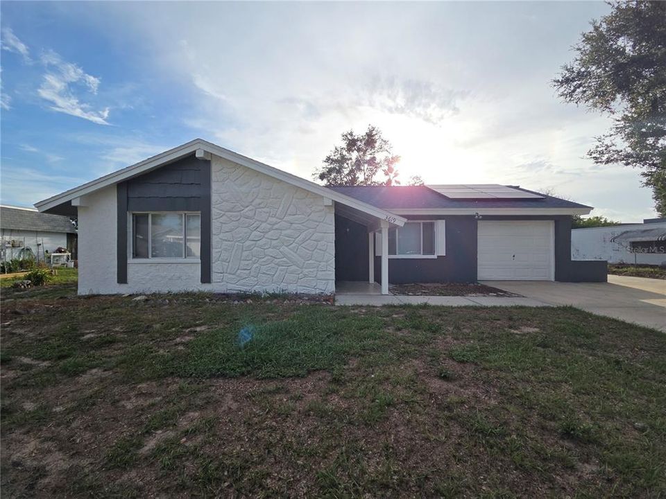 Recently Rented: $2,100 (3 beds, 2 baths, 1560 Square Feet)