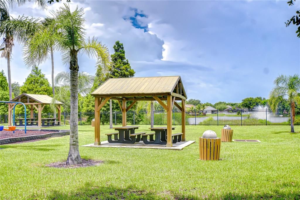 For Sale: $399,000 (5 beds, 2 baths, 2222 Square Feet)