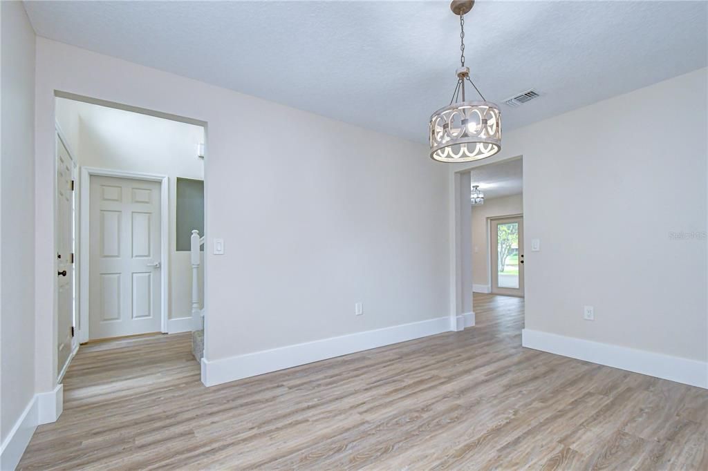 For Sale: $399,000 (5 beds, 2 baths, 2222 Square Feet)