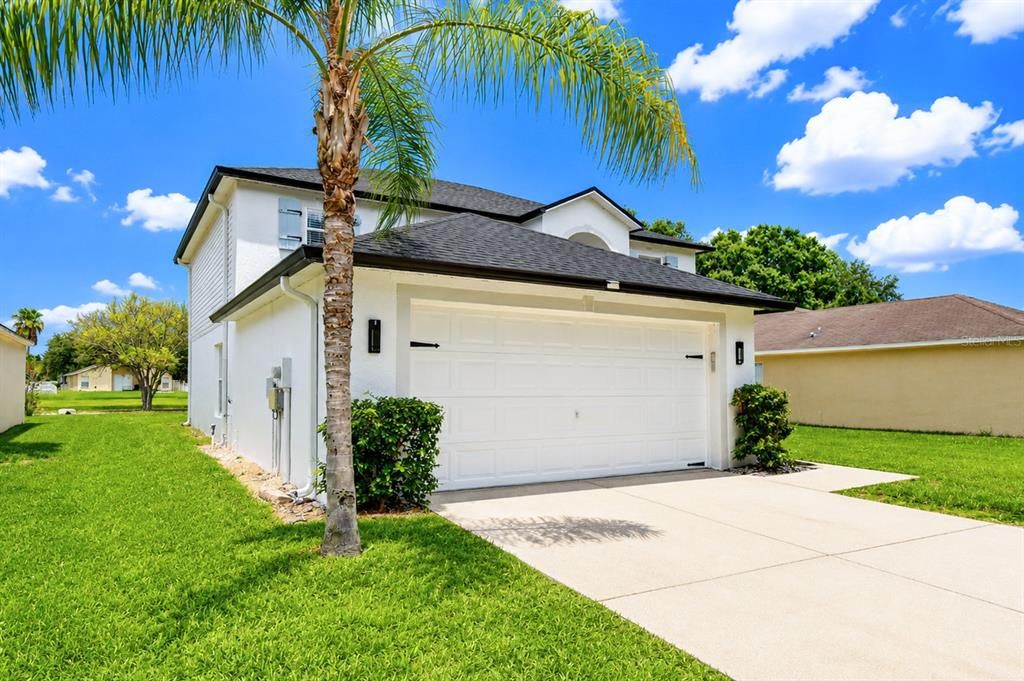 For Sale: $399,000 (5 beds, 2 baths, 2222 Square Feet)
