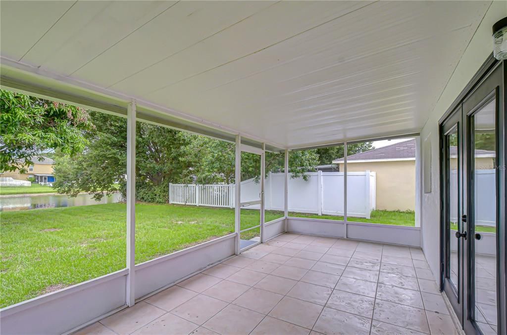 For Sale: $399,000 (5 beds, 2 baths, 2222 Square Feet)