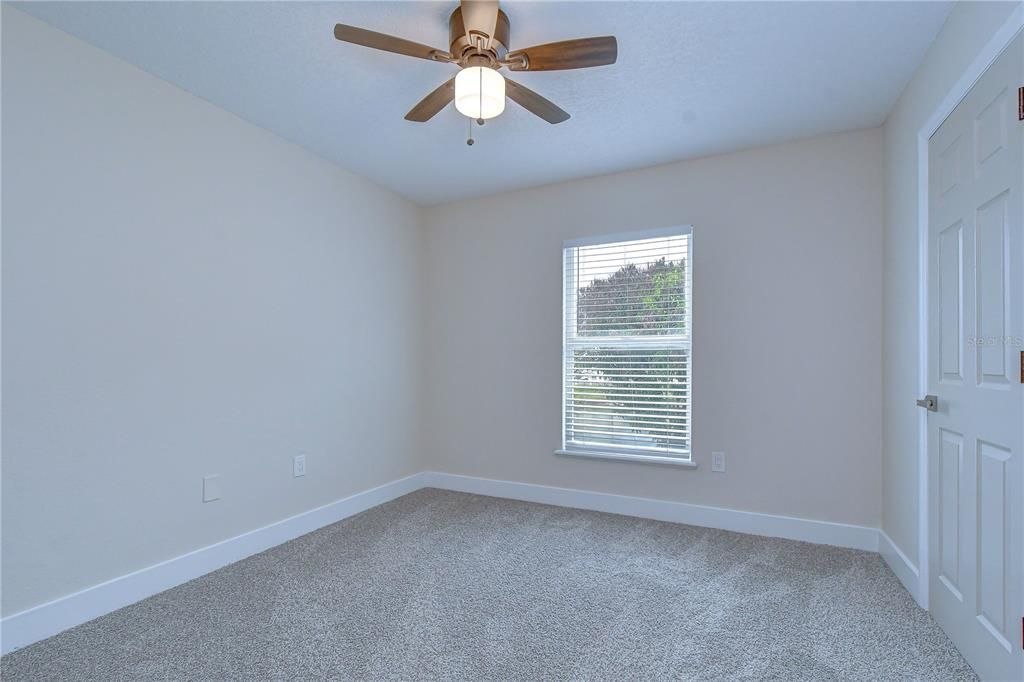For Sale: $399,000 (5 beds, 2 baths, 2222 Square Feet)