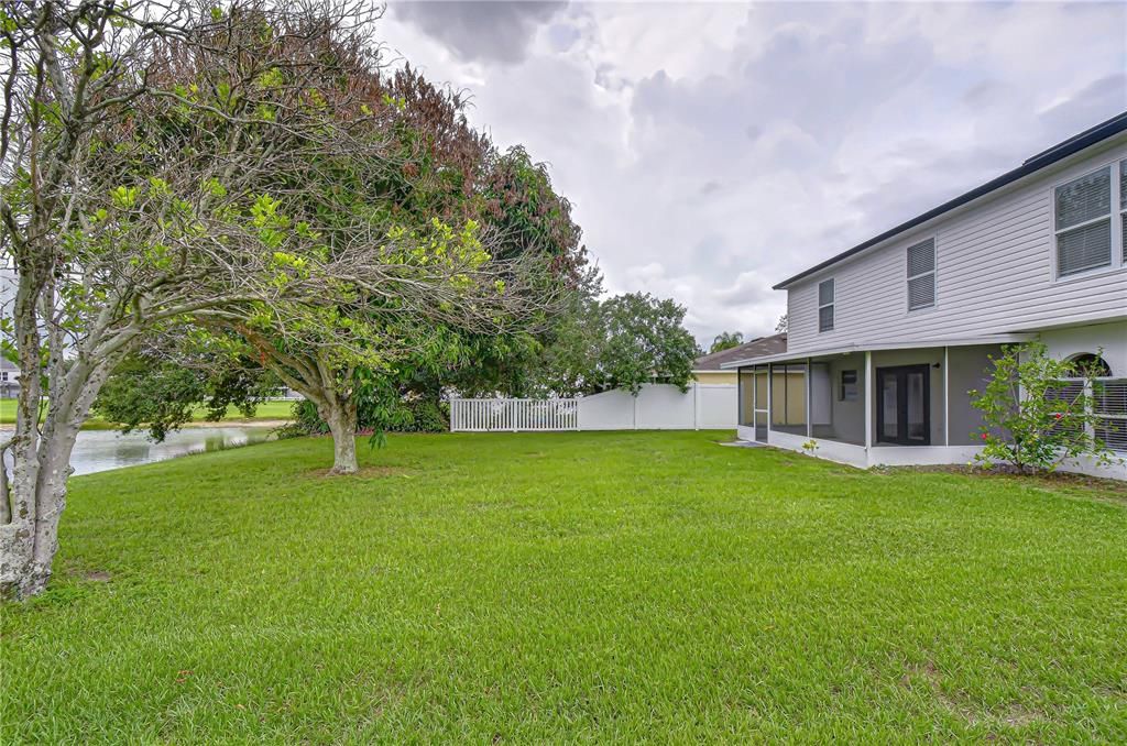 For Sale: $399,000 (5 beds, 2 baths, 2222 Square Feet)