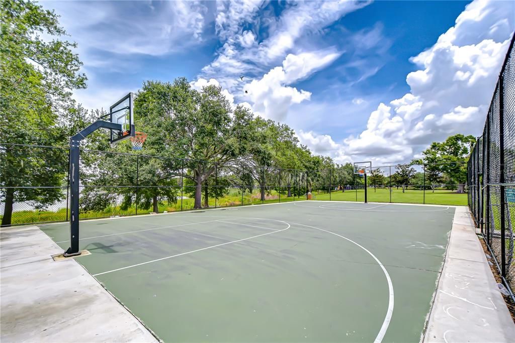 For Sale: $399,000 (5 beds, 2 baths, 2222 Square Feet)