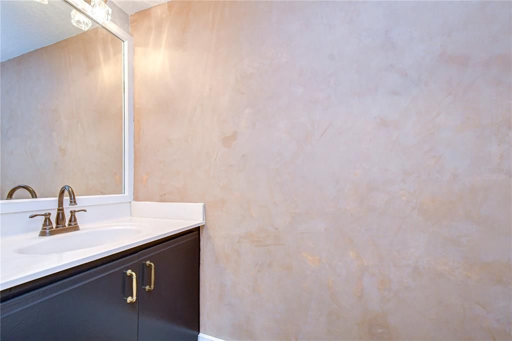 For Sale: $399,000 (5 beds, 2 baths, 2222 Square Feet)