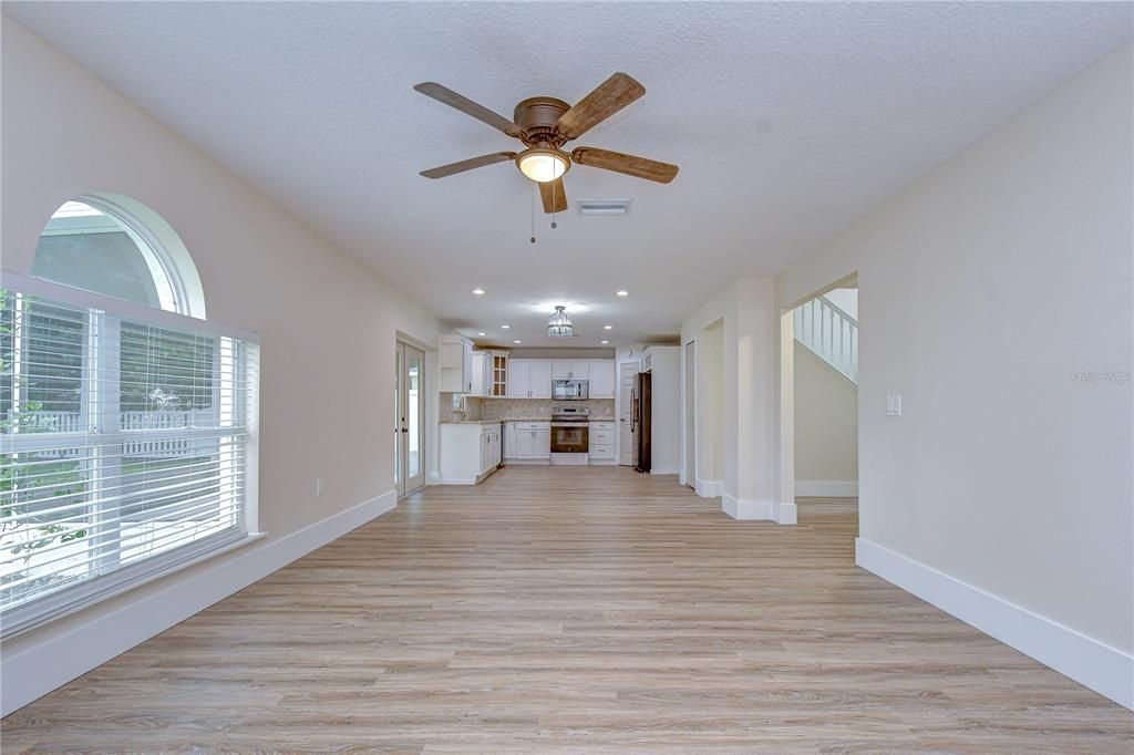 For Sale: $399,000 (5 beds, 2 baths, 2222 Square Feet)