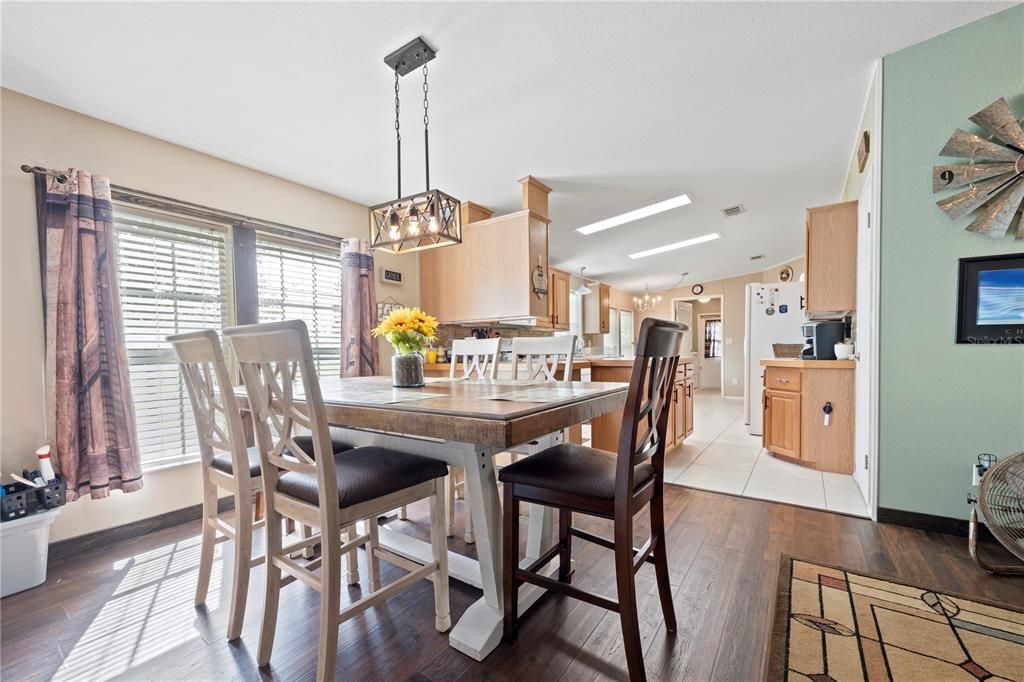 For Sale: $299,900 (4 beds, 2 baths, 1920 Square Feet)