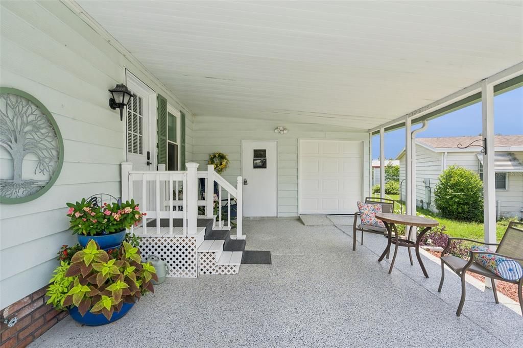 For Sale: $209,000 (2 beds, 2 baths, 1040 Square Feet)