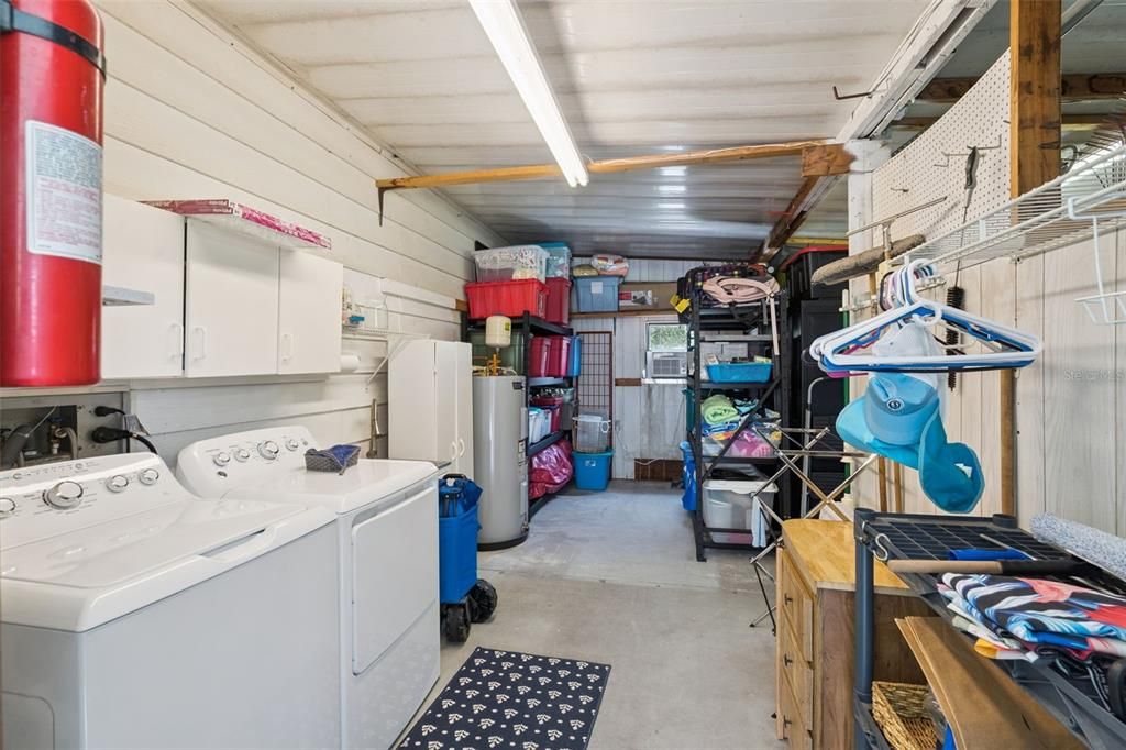 For Sale: $209,000 (2 beds, 2 baths, 1040 Square Feet)