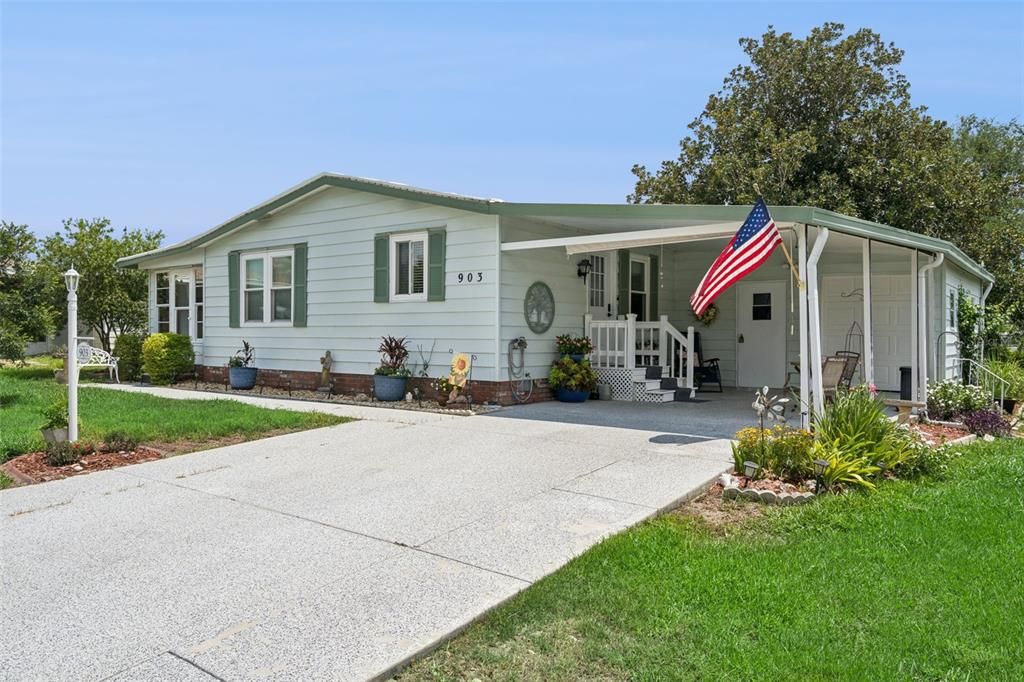 For Sale: $209,000 (2 beds, 2 baths, 1040 Square Feet)