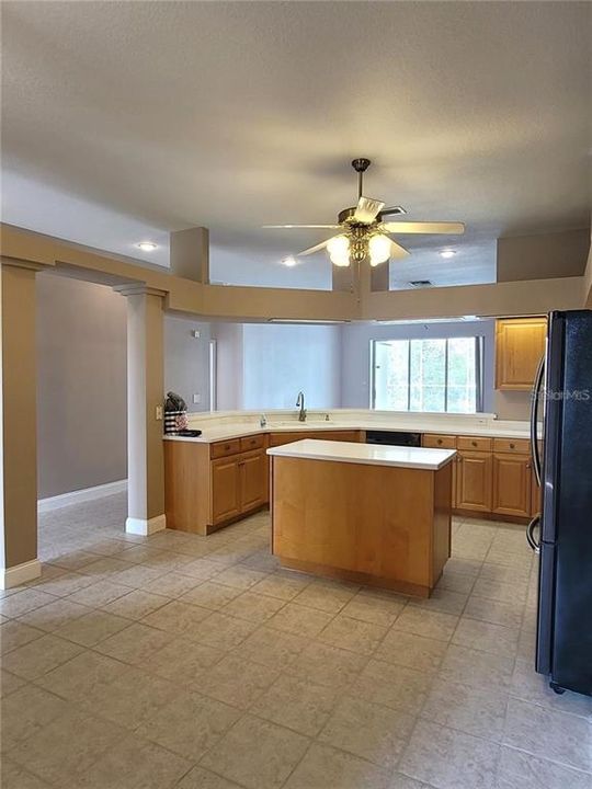 В аренду: $3,600 (4 спален, 3 ванн, 2474 Квадратных фут)